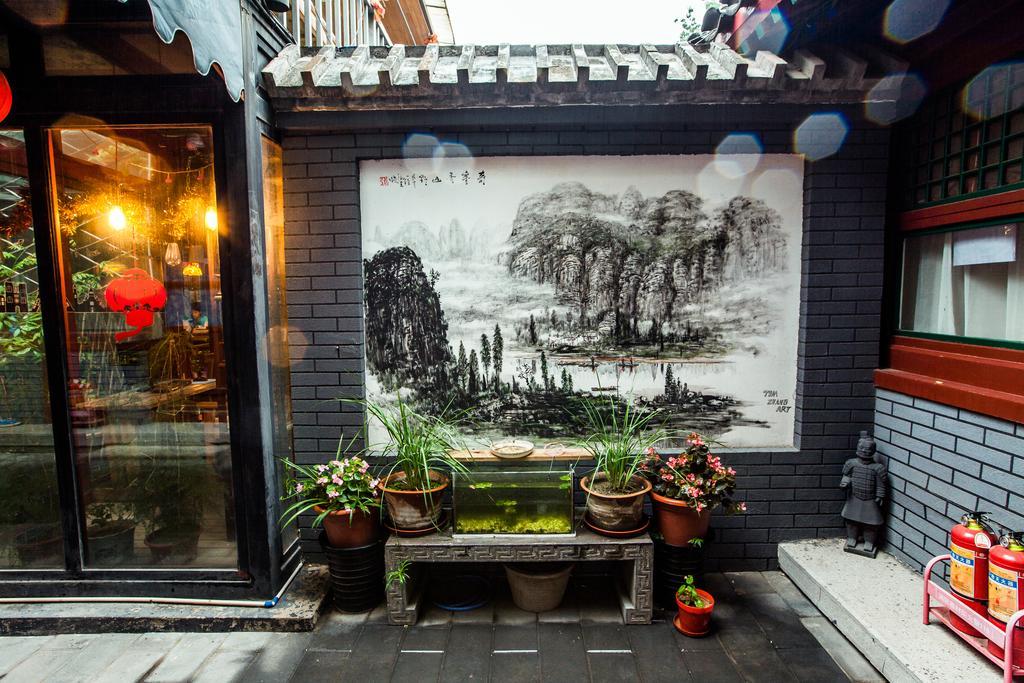 Happy Dragon Courtyard Hostel Peking  Buitenkant foto